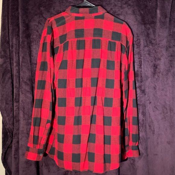 Men’s Basic Red Flannel/Plaid Shirt - Picture 3 of 3